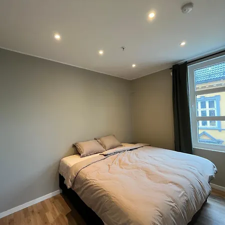Cozy Modern Center *