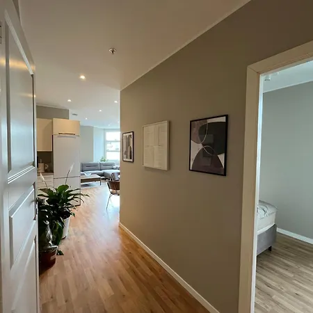 Cozy Modern Center Apartmán